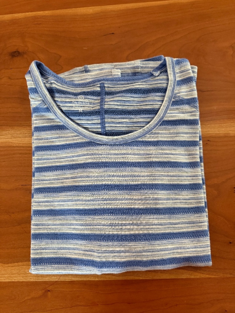 T FOR TALBOTS MEDIUM LONG SLEEVE BLUE & WHITE STRIPED SHIRT